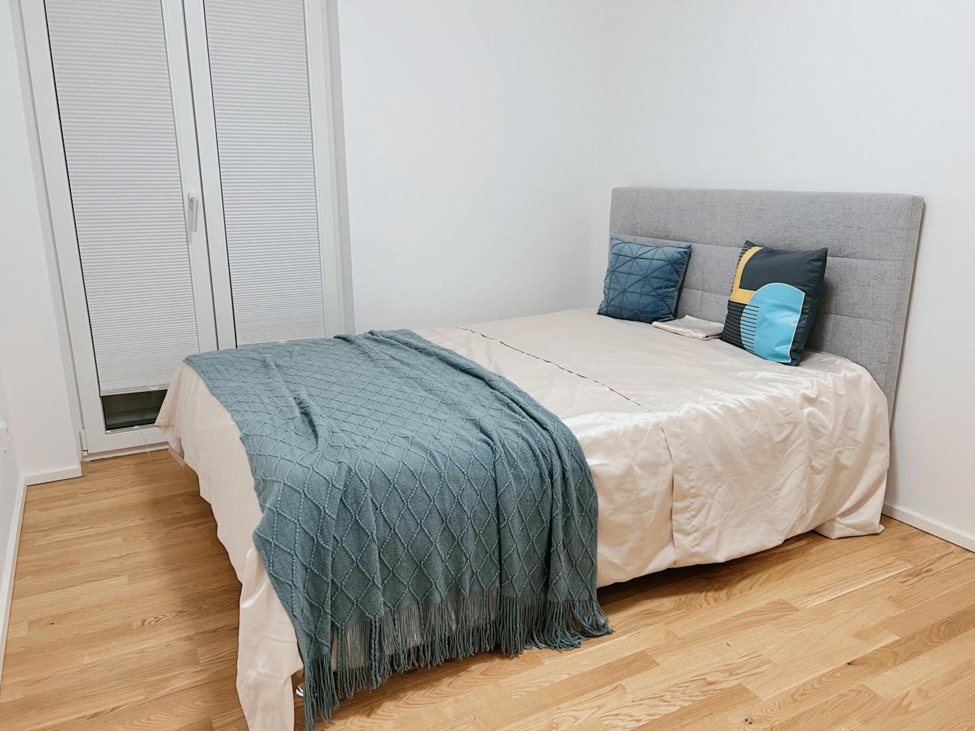 Moden In With Free Parking Appartement Keulen